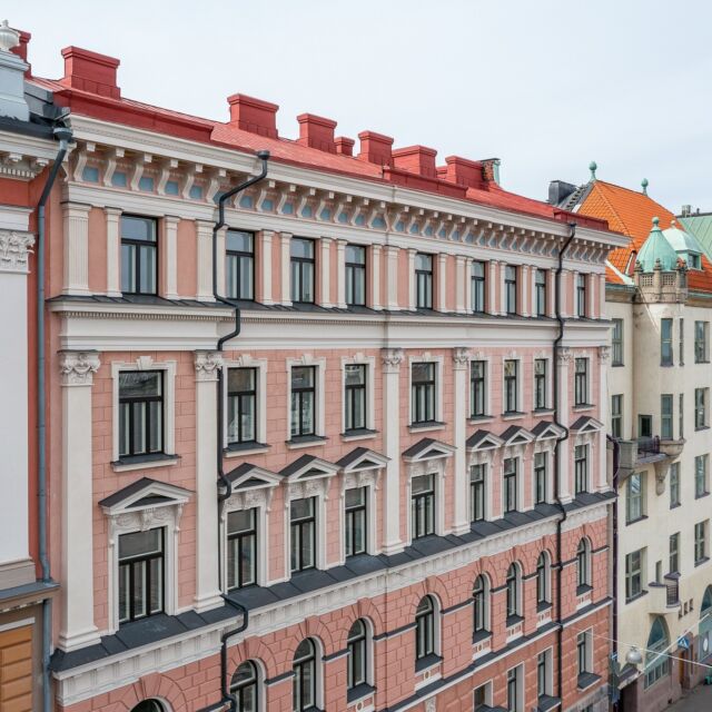 Eteläranta 4 projektissa osa asuntojen lattioista on valettu ja myös loput työn alla. Lisäksi tulevia työvaiheita ovat muun muassa maalaustyöt.

Tutustu kohteeseen lisää:

www.etelaranta4.fi

.
.
.
.
.
@catedralgroup
#taitokaari #arvoasuntojenpaluu #arvoasunto
#unioninkatu5 #eteläranta4 #helsinki #asunto
#asuntosijoittaminen #luxury #luxuryrealestate
#realestate #luxuryhomes #kiinteistö #kaartinkaupunki
#kattohuoneisto #penthouse